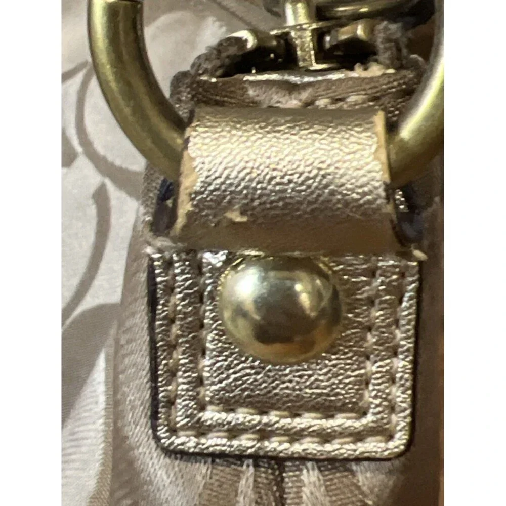 COACH (2012) Y2K Poppy Khaki Daisy Pop C Applique HOBO Shoulder Bag Hobo Boho